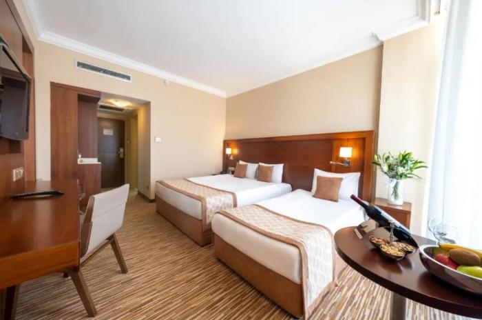 Salamis Bay Conti Resort Hotel & Casino Famagusta  Værelse billede A room at the hotel
