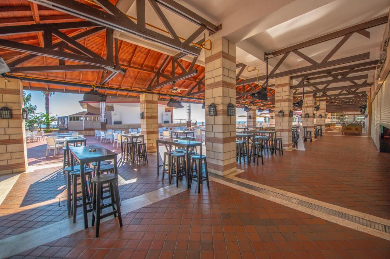 Salamis Bay Conti Resort Hotel & Casino Famagusta  Eksteriør billede The interior of the terminal