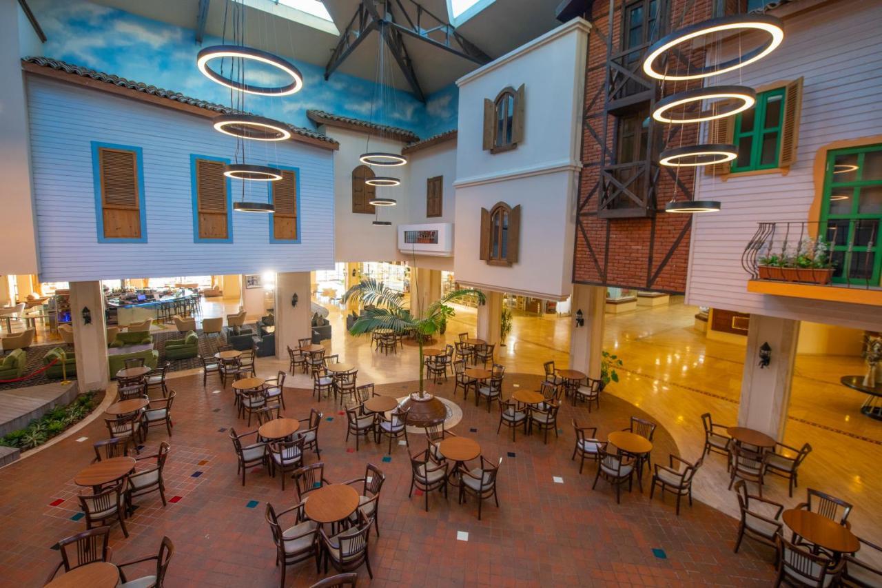 Salamis Bay Conti Resort Hotel & Casino Famagusta  Eksteriør billede The interior of the hotel