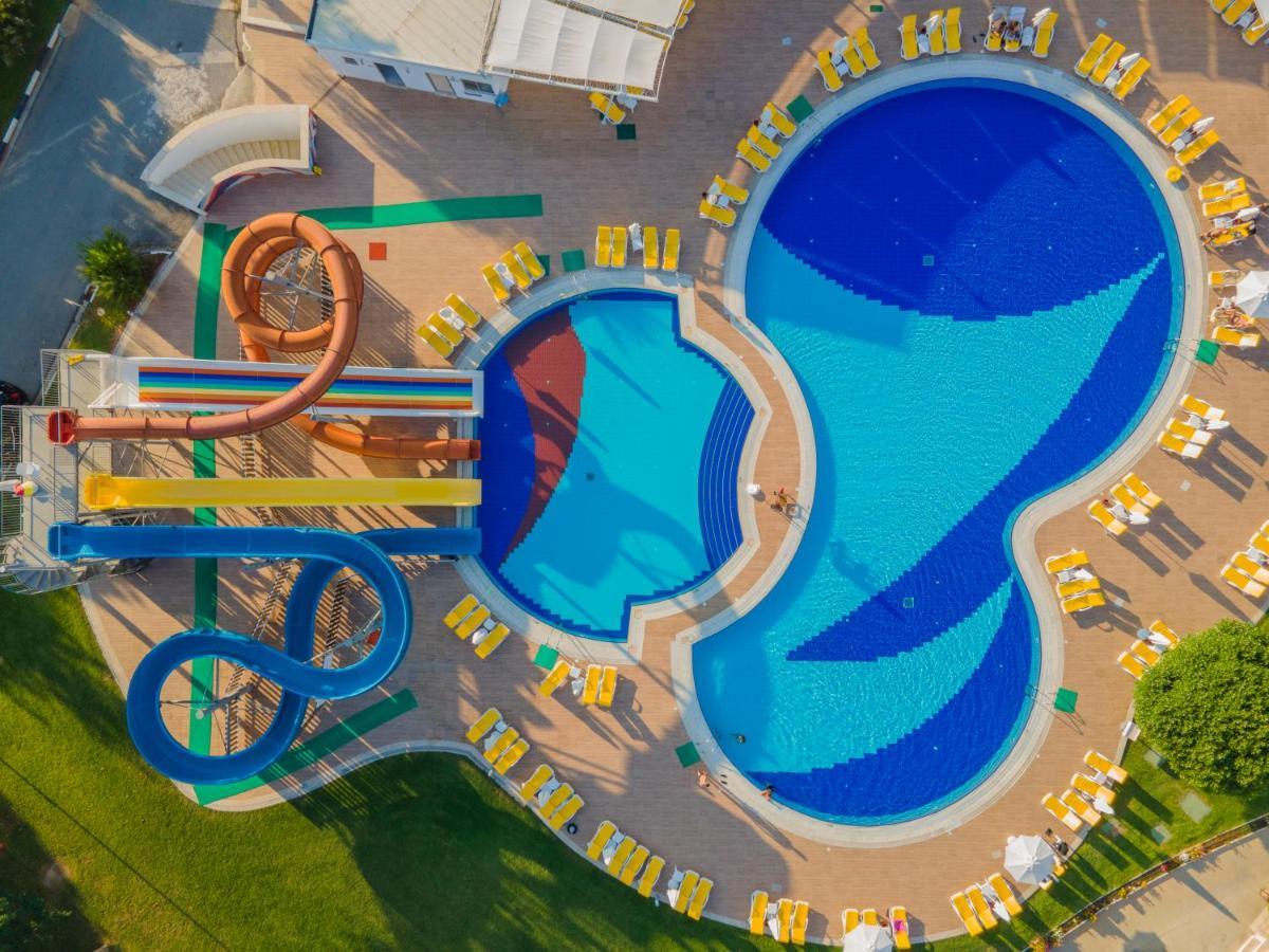 Salamis Bay Conti Resort Hotel & Casino Famagusta  Eksteriør billede Aerial view of the water park